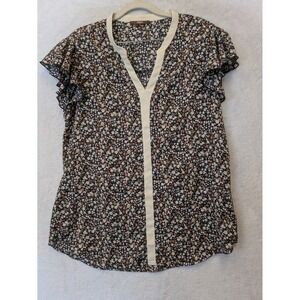 Gaharu Blouse Women's Medium Black Floral Flutter Sleeve V-Neck Trim Pullover